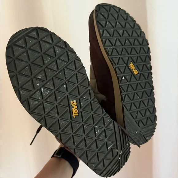 Teva ‘Ember’ Commute Boot - Picture 4 of 4